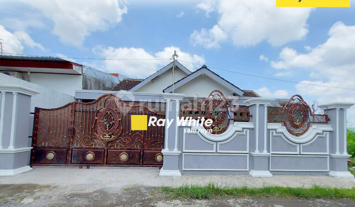 Turun Harga Rumah Elegan 2 Kamar di Kadipiro Banjarsari Solo Turun Harga Rumah Elegan 2 Kamar di Kadipiro Banjarsari Solo