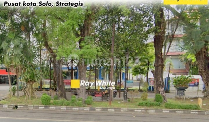 Ruang Usaha 1300Meter Strategis Jalur Utama Slamet Riyadi Solo Ruang Usaha 1300Meter Strategis Jalur Utama Slamet Riyadi Solo