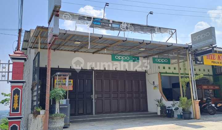 Strategic Shop House Ready for Business Near Karanggeneng Boyolali Toll Exit 2