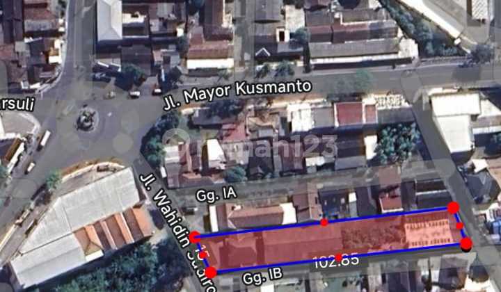 Strategic House with Business Potential on the Side of the Main Road, North Klaten 2