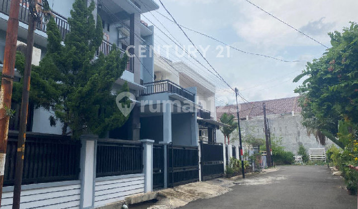 Rumah Cantik 2 Lantai Dekat Sekolah Unggulan Pondok Kelapa Rumah Cantik 2 Lantai Dekat Sekolah Unggulan Pondok Kelapa