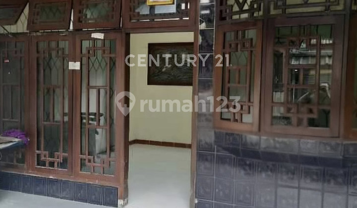 For Quick Sale, Residential House in Kramat Jati, Near Main Market S9492 For Quick Sale, Residential House in Kramat Jati, Near Main Market S9492