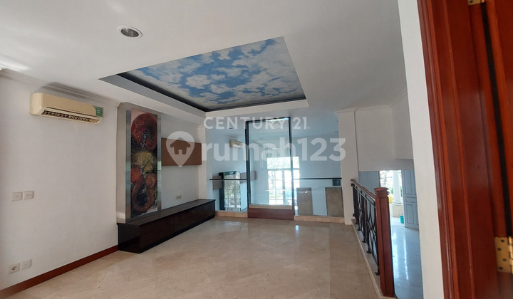 Rumah Modern Dengan Basement 3 Lantai Di Puri Marina Ancol S8205