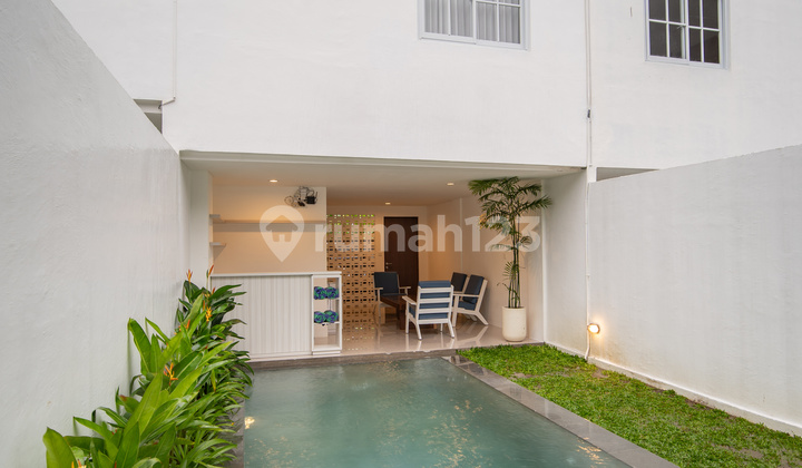 Villa, di Pererenan A Stunning Offering Exclusive Stays In The Heart Of Bali. Villa, di Pererenan A Stunning Offering Exclusive Stays In The Heart Of Bali.