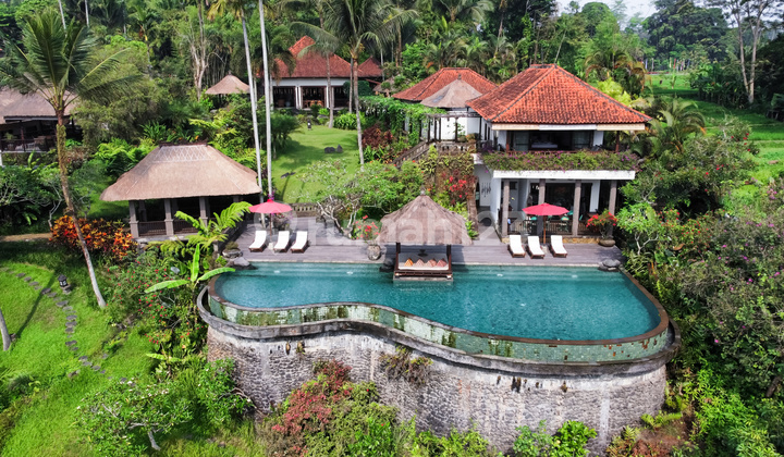 Private Sanctuary Amidst the Natural Beauty of Ubud Private Sanctuary Amidst the Natural Beauty of Ubud