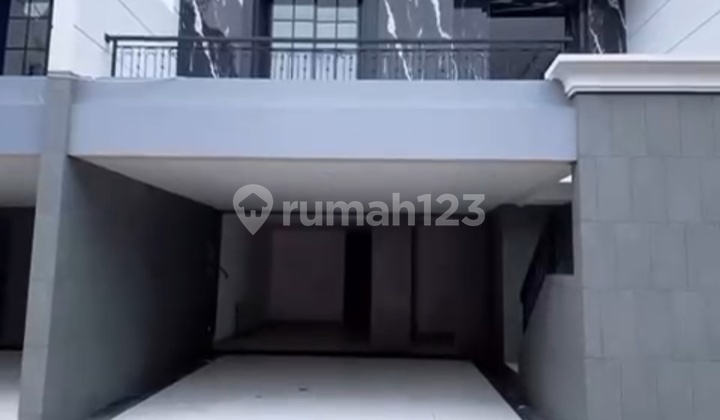 Promo Ramadhan!! Free AJB + BPHTB. Rumah Premium. Ada Kolam Renang , Lengkap dengan Musholla. 20Mnt LRT Kuningan , 10Mnt Tol Jorr-Jagorawi. 2