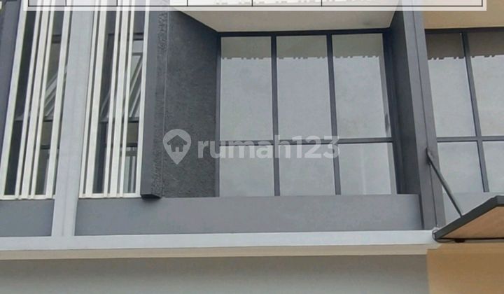 Shop House with 2 Car Parking, Prime Location in Jagakarsa-Cilandak 1