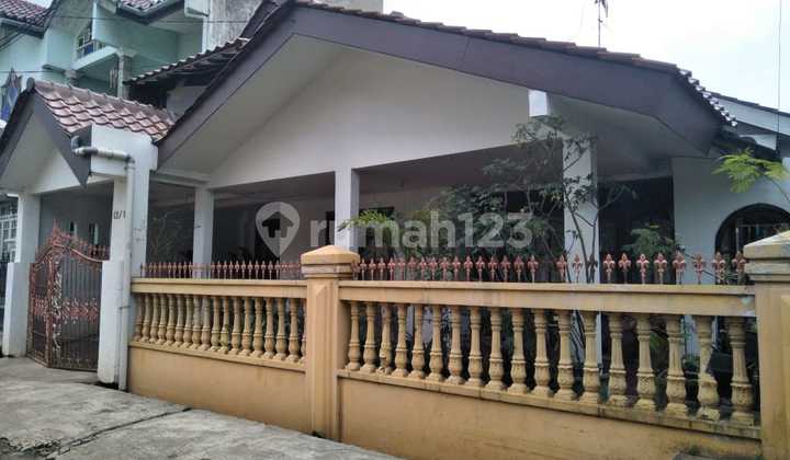 Flood-Free House Near LRT Jatibening, Kali Malang, Asy Syafi'iyah, Pondok Gede Toll Gate for Immediate Sale