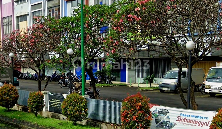 Shop House, Strategic, Affordable, Elite Complex, Bustling, Modern Market, Leasehold 1