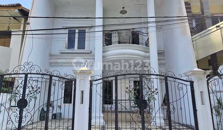 Nice house in Sunter Paradise