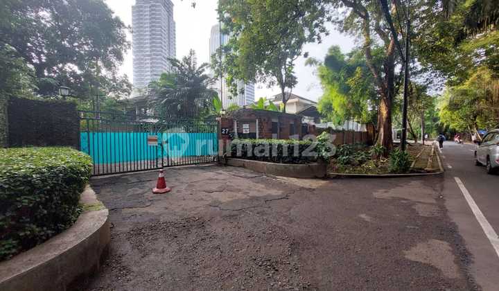 Kavling Luas Bonus Rumah di Komplek Elit Dukuh Patra Kuningan Jakarta Selatan Kavling Luas Bonus Rumah di Komplek Elit Dukuh Patra Kuningan Jakarta Selatan