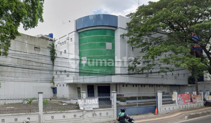 For Sale 3-Story Shop House (Ex-Office), Prime Location in Cimone Tangerang 1