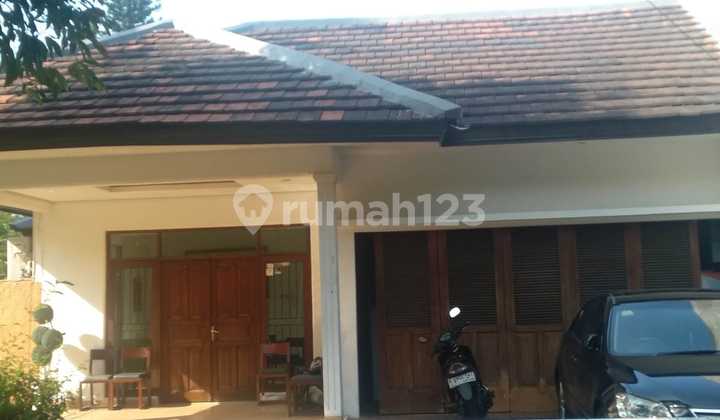 For Sale Fast Cheap House Strategic Location in South Jakarta 2