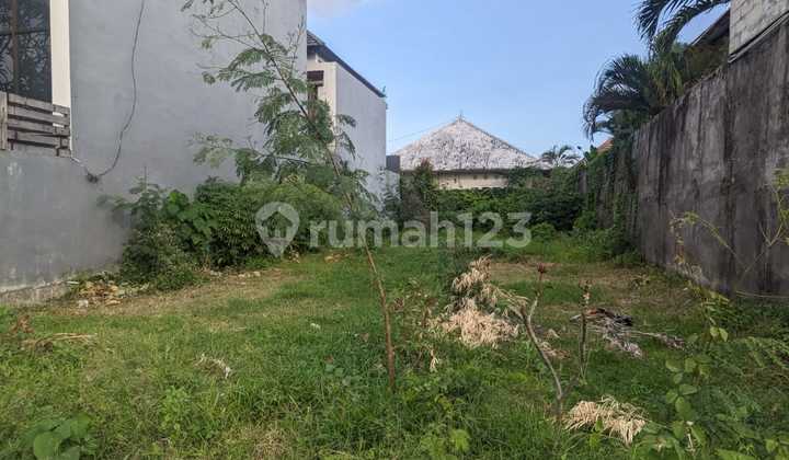 Super Strategic Land in Seminyak! Close to Main Road Super Strategic Land in Seminyak! Close to Main Road