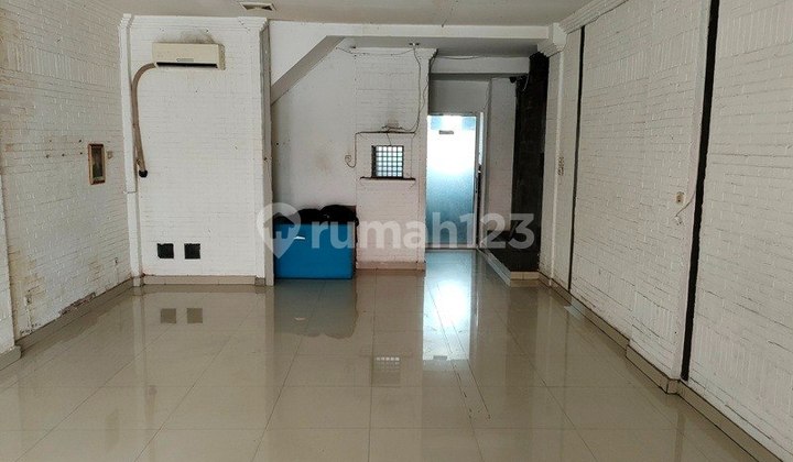 Auction of 3-Storey Shop House at Bandung Metro Indah Mall 2