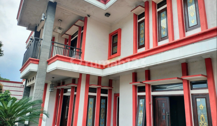 Auction of a 2-Story House by the Main Road in Garut Tasik 1