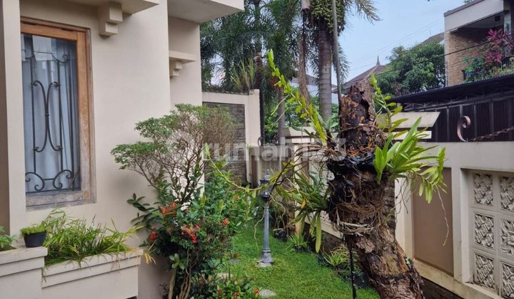 Auction of a Luxury House in Downtown Cimahi 2
