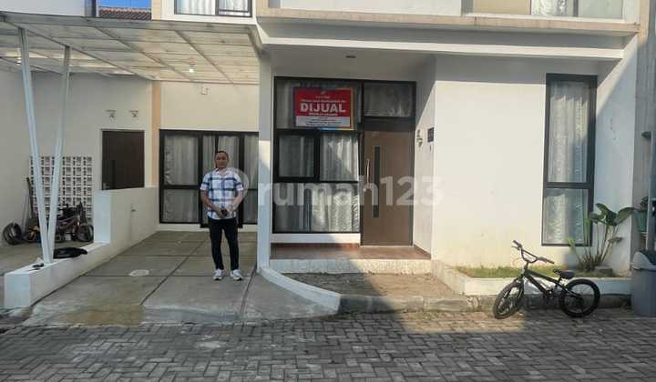 Lelang Rumah Komplek Murah 2 Lantai Bandung Derwati Siap Huni
