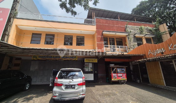 Auction of 2-Storey Shop House in Strategic Location Bandung, Buah Batu Street