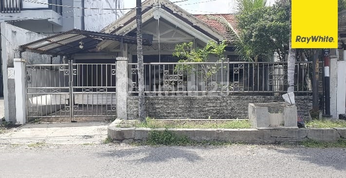 Disewakan Rumah di Jalan Raya Darmo Permai Selatan Surabaya 1