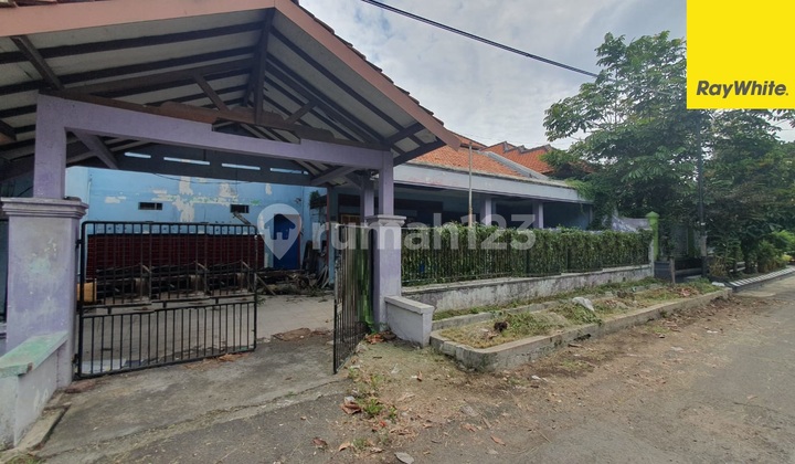 Dijual Rumah SHM di Jalan Gayung Kebonsari Surabaya 1