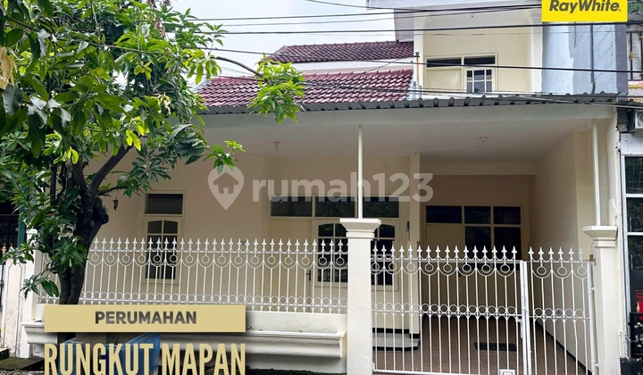 Dijual Rumah SHM di Rungkut Mapan Tengah Surabaya 1