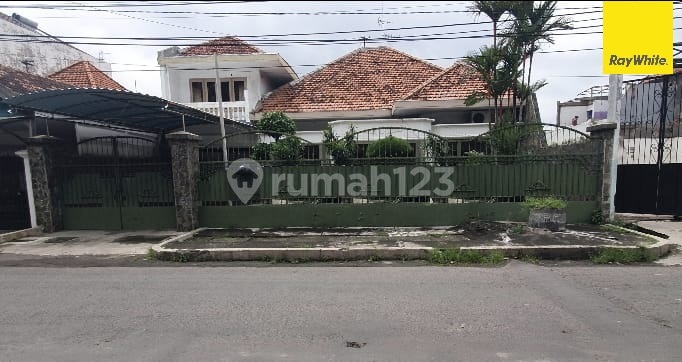 Dijual Rumah Pusat Kota di Jalan Kinibalu Surabaya 1