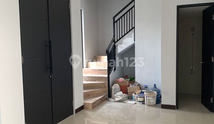 Dijual Rumah Baru 2 lt di Pondok Mutiara Sidoarjo Dijual Rumah Baru 2 lt di Pondok Mutiara Sidoarjo