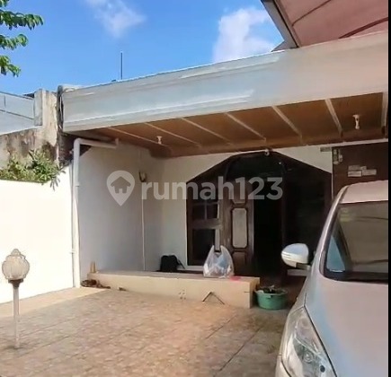 For Rent House on Jalan Petemon Surabaya Center For Rent House on Jalan Petemon Surabaya Center