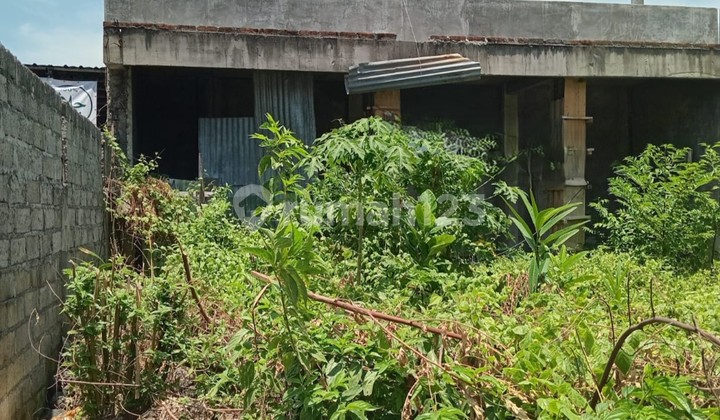 LAND AND BUILDINGS SUITABLE FOR BUSINESS, VERY STRATEGIC LOCATION