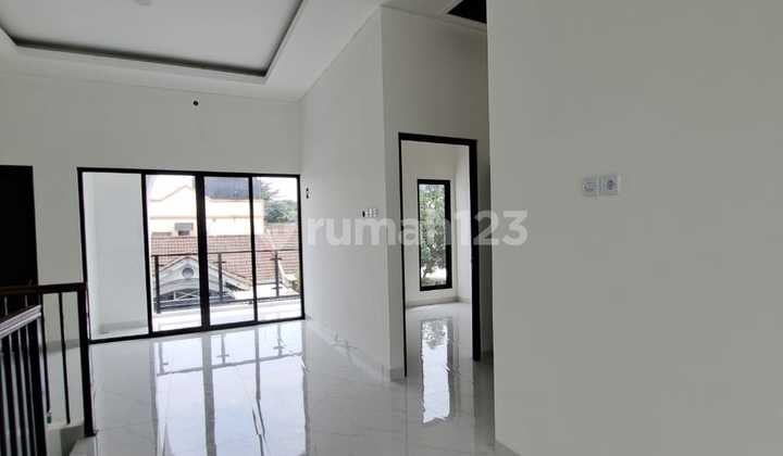 Rumah Indah 2 Lantai Siap Huni di BSD Kencana Loka, Tangerang 2