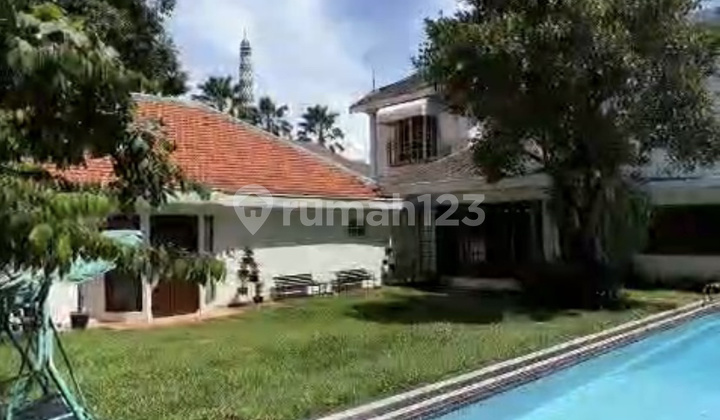 Menteng House Central Jakarta, Wide Yard, Garden, Pool, 1072 M2, 50 M Negotiable