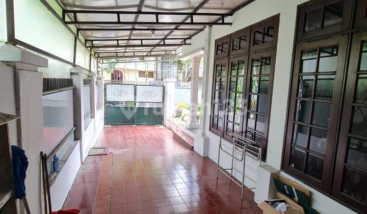 Rent a Serene House in a Premium Area with a Strategic Location in Pondok Indah, South Jakarta 2