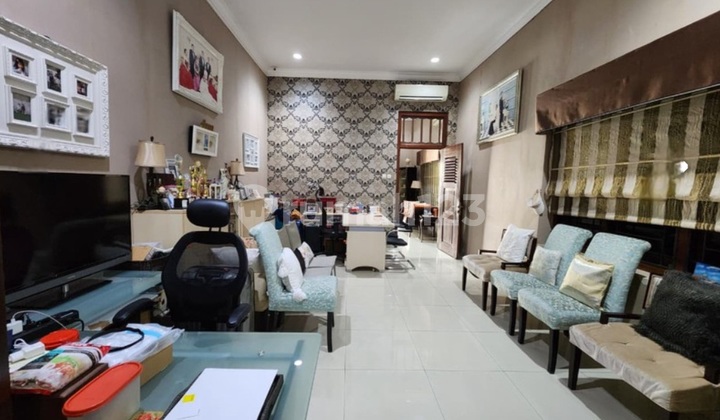 Dijual Rumah Lama Terawat di Menteng Jakpus Sangat Dekat The Hermitage Hotel Menteng