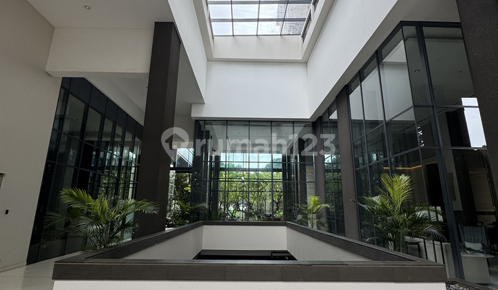 Luxurious Wang Residence Apartment 2 BR Fully Furnished in Kedoya, West Jakarta