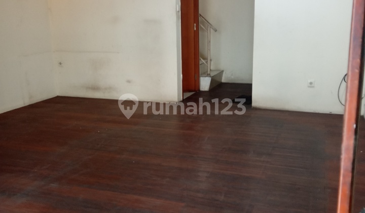 Ruko Bersih Siap Ditempatin Dalam Kawasan di Metro Indah Mall