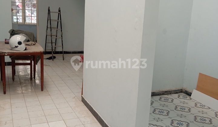 Disewakan Rumah 1 Lantai Baru Renov Dalam Komplek Di Antapani