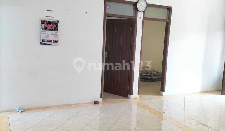 Disewakan Rumah 2 Lantai Bersih Rapih Di Margahayu Raya 1