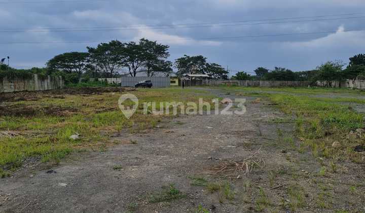 Disewakan Tanah Padat Mainroad Jl. Karawang Disewakan Tanah Padat Mainroad Jl. Karawang