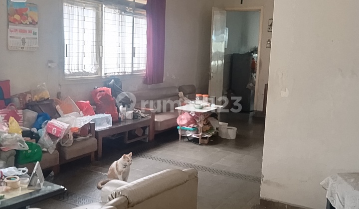 For Sale Very Old 1-Story House In Riau Wing 2