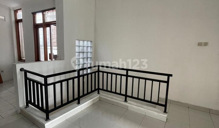 For Sale: 2-Story House Ready to Occupy in Cigadung, Main Road, Bandung For Sale: 2-Story House Ready to Occupy in Cigadung, Main Road, Bandung