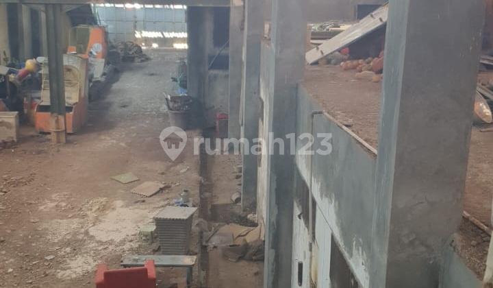 Disewakan Ruang Usaha 1,5 Lantai Jl. Ibrahim Adji