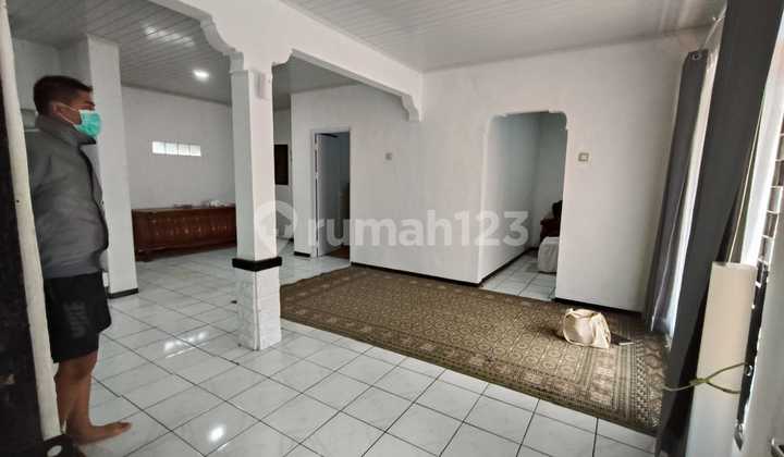 For Rent: 2-Story Corner House in Margahayu Raya