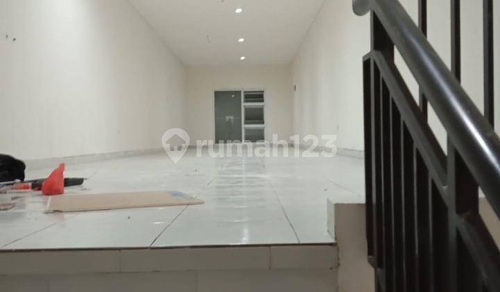 For Rent: Strategic 2-Story Shop House on Jl. Amir Machmud, Central Cimahi.