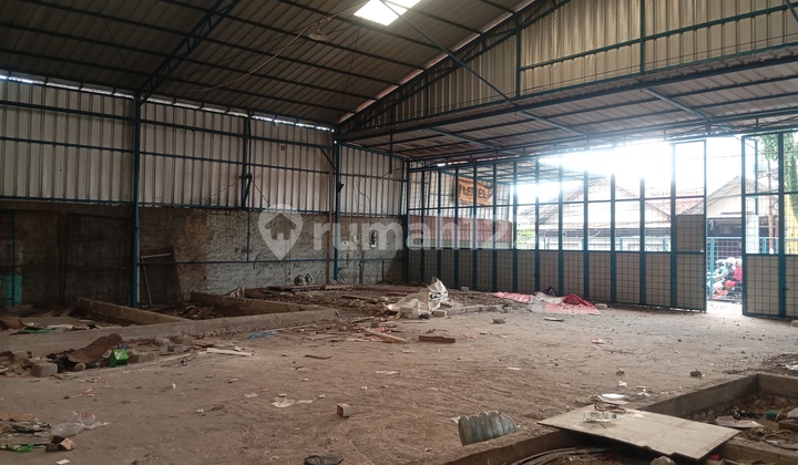 For Rent Strategic Warehouse On Amir Machmud Street Wing, North Cimahi