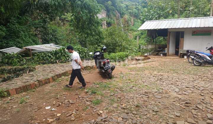 Dijual Tanah Udah Jadi Villa Murah.meriah m² 1136.0 SHM di Arcamanik