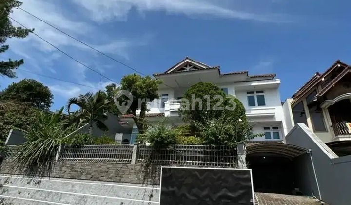 Dijual Murah Tubagus Ismail di Bawah Harga NJOP Siapa Cepat Dia Dapat di Jl. Tubagus Ismail Raya No.41a, Sekeloa, Coblong, Kota Bandung, Jawa Barat, Indonesia, 40134, Tubagus Ismail SHM Bagus Rumah