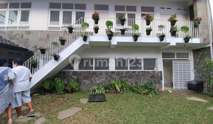 Dijual Tengah Kota Turangga Jarang Ada di House Of Alo Eatery & Coffee, Jl. Kacapiring No.6, Kacapiring, Batununggal, Kota Bandung, Jawa Barat, Indonesia, 40271, Turangga SHM Bagus Rumah 1