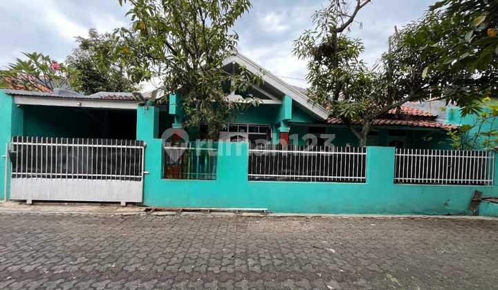 Dijual Tanah Bonus Rumah Margahayu Raya di T2/1, Jalan Margahayu Raya Blok T2, Jl. Margahayu Raya Blok T2 Blok T2 No. 1, Sekejati, Buahbatu, Kota Bandung, Jawa Barat, Indonesia, 40286, Margahayu SHM Bagus Rumah 1