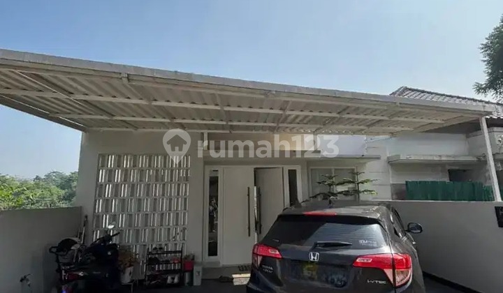 Dijual Dan Disewakan Rumah Cigadung Dago Dalam Komplek Kota Bandung Utara di Cigadung SHM Bagus Rumah